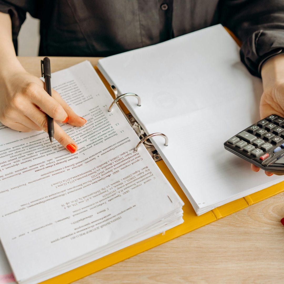 pexels-mikhail-nilov-8297016